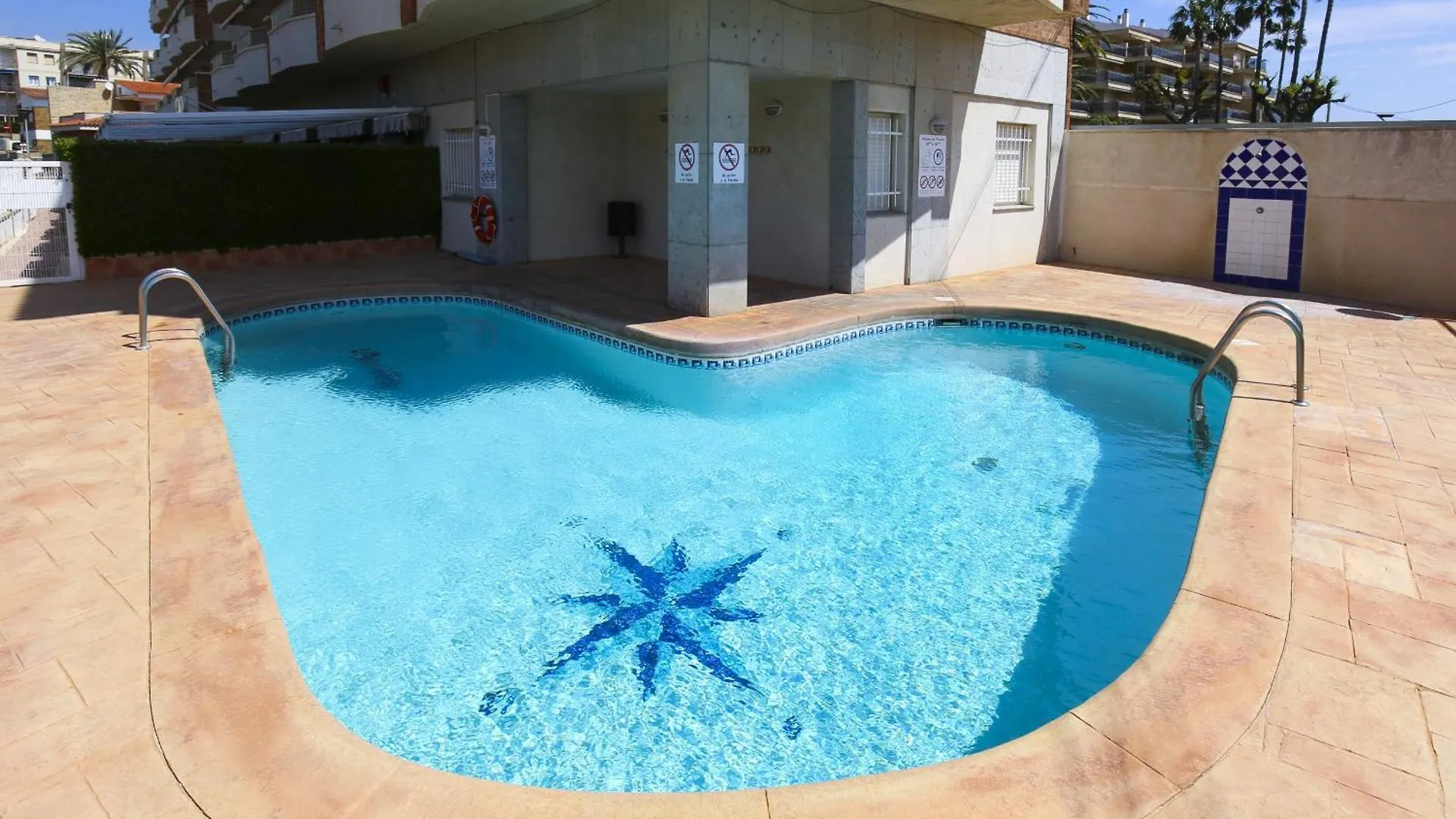 Flora Planet Costa Dorada Apartment Cambrils